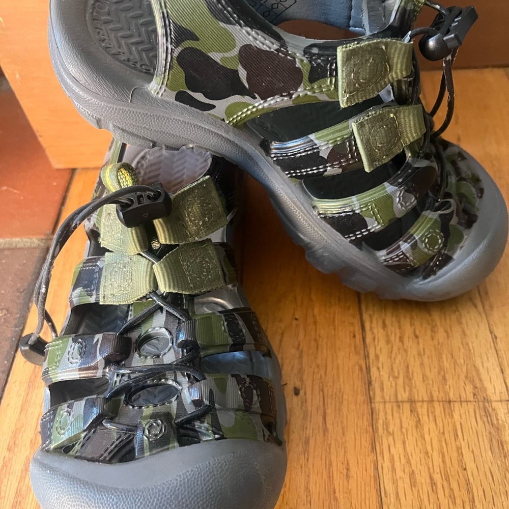 Keen Kids' Sneakers size 1